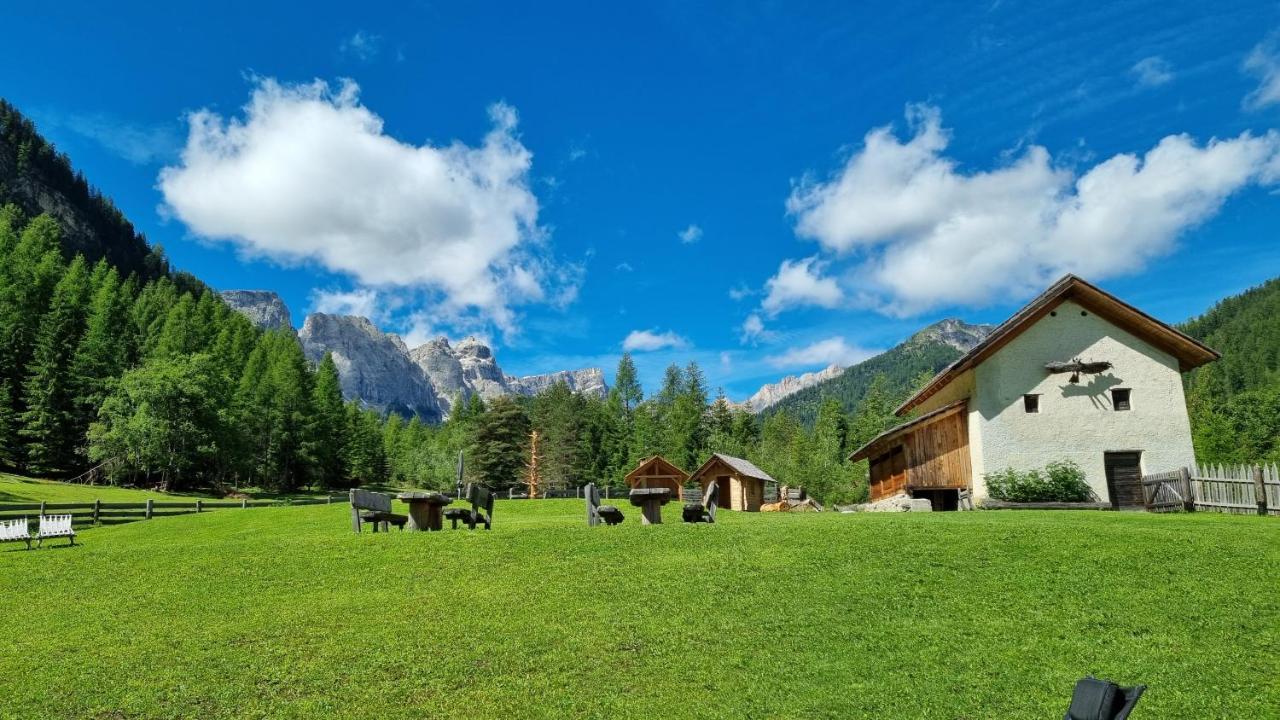 Aparthotel Chalet Mornà à San Martino in Badia Extérieur photo